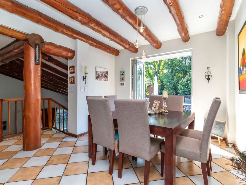 Beautiful, three bedroom family home set in a stunning garden. - Photo 7