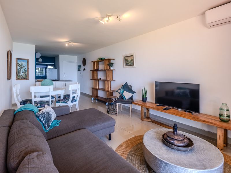 A 2 Bedroom 2 Bathroom Coastal Sanctuary with Breathtaking Ocean Views in Umdloti - Photo 5