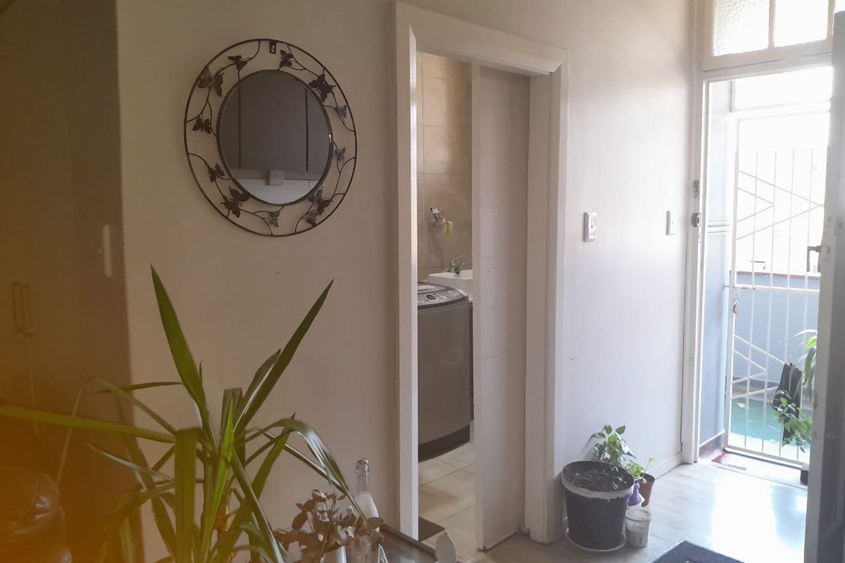 Neat  Apartment - Photo 3