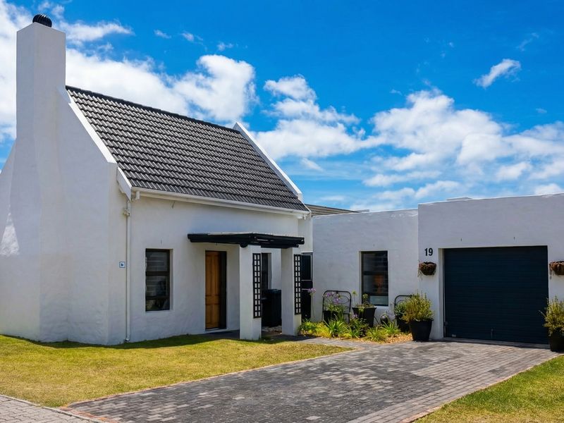 Your Idyllic Seaside Escape in Struisbaai - Photo 2