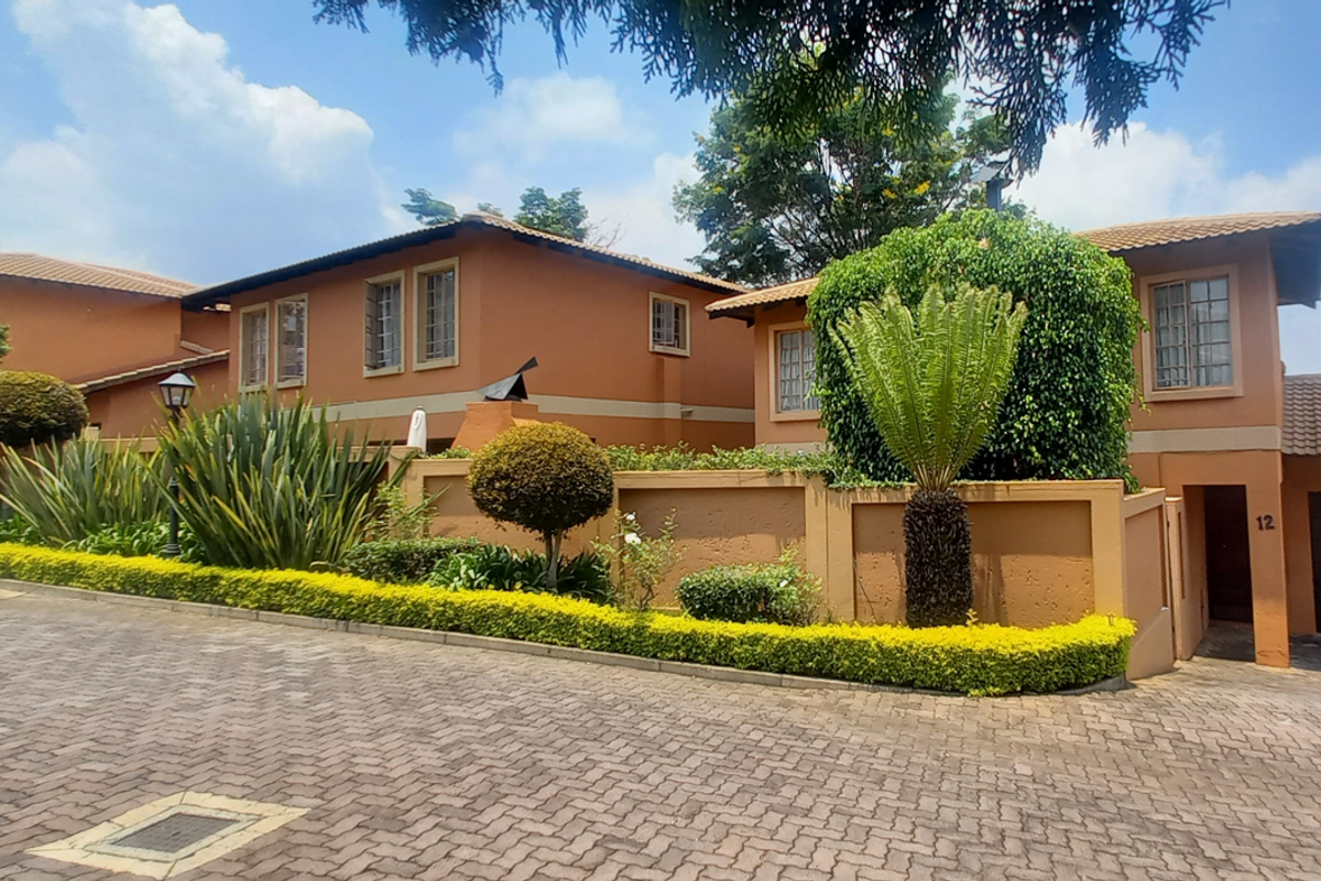 Elegant, Secure Living in Sterrewag – A Beautiful Townhouse Designed for Family Life” - Photo 2