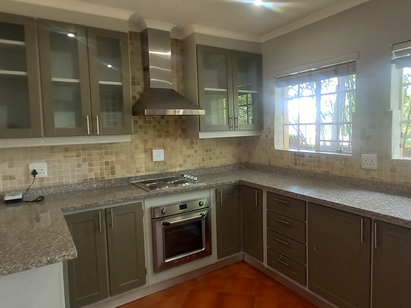 Elegant, Secure Living in Sterrewag – A Beautiful Townhouse Designed for Family Life” - Photo 6