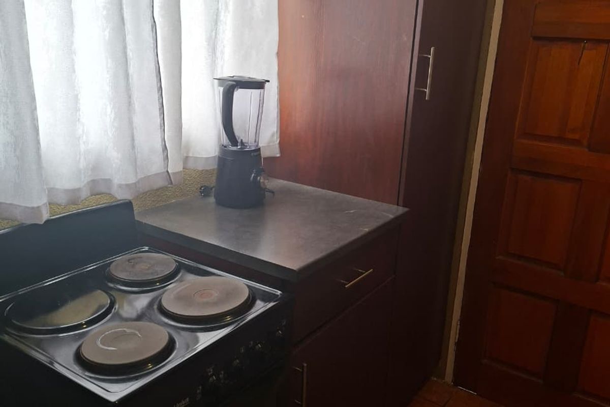 2 Bedroom House for  sale - Photo 3