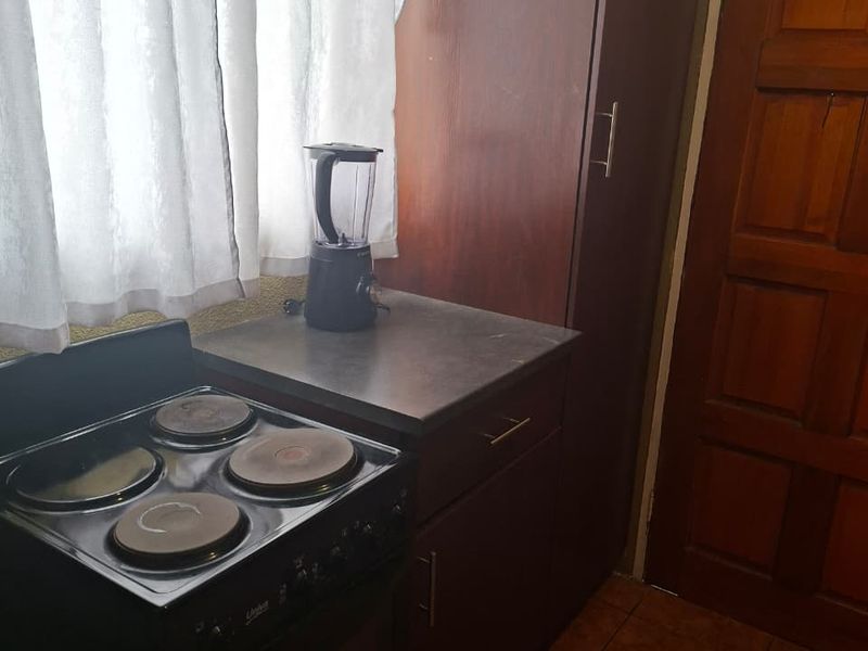 2 Bedroom House for  sale - Photo 3