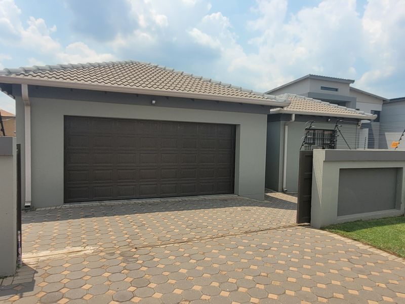 Two Houses For The Price of One! - Photo 2