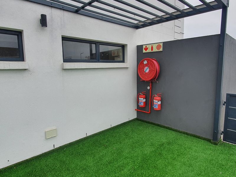 Stylish 2-Bedroom Apartment in Bodorp, George - Photo 9