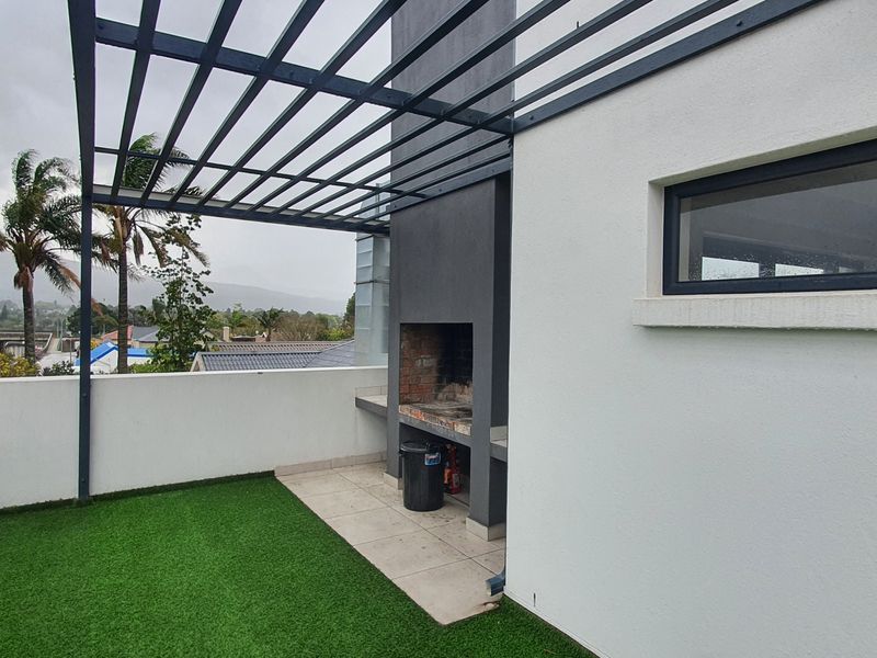 Stylish 2-Bedroom Apartment in Bodorp, George - Photo 8