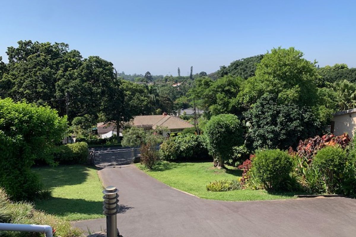 A great find in a perfect location! - Photo 4