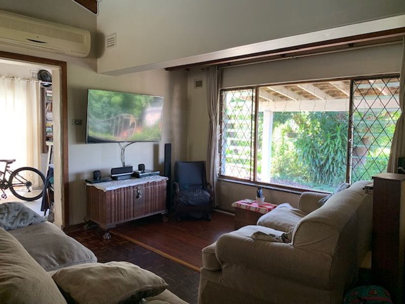 A great find in a perfect location! - Photo 10