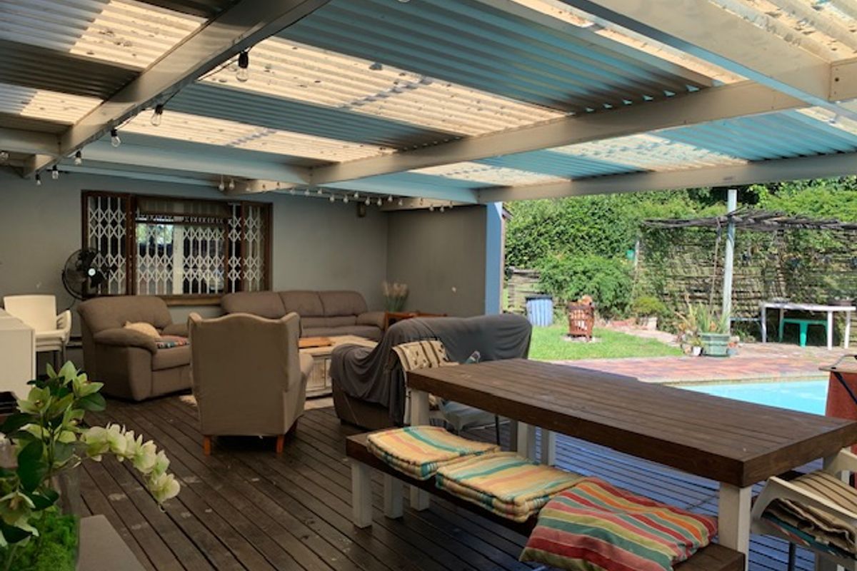 A great find in a perfect location! - Photo 3