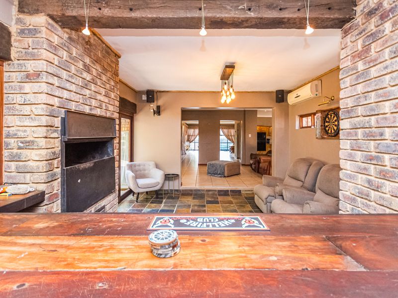 4 Bedroom Family home plus study for sale in Lyttelton - Photo 3