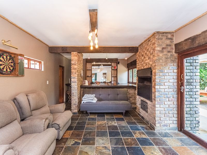 4 Bedroom Family home plus study for sale in Lyttelton - Photo 5