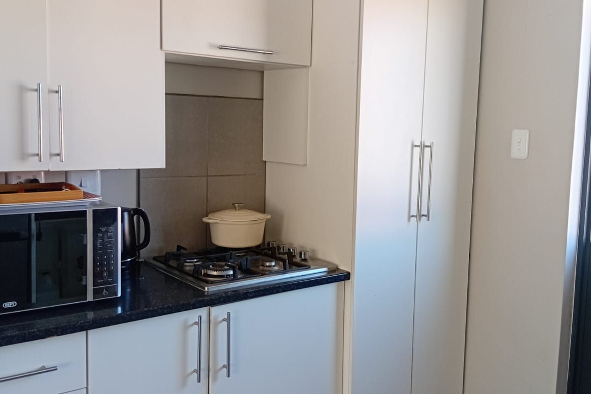 Secure 3 Bedroom Stand alone House - Photo 5