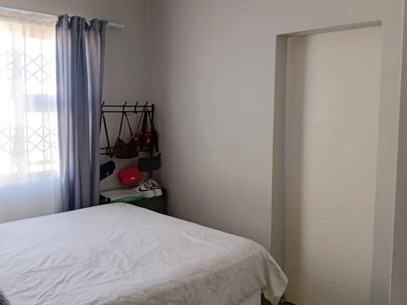 Secure 3 Bedroom Stand alone House - Photo 6