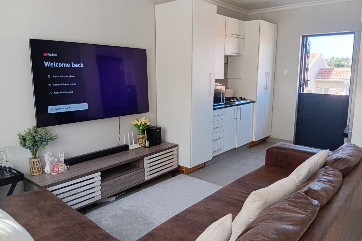 Secure 3 Bedroom Stand alone House - Photo 3