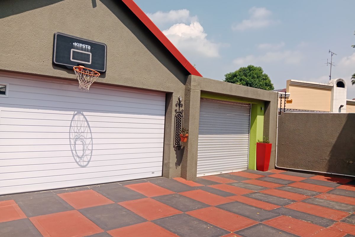 4 Bedrooms 2 Bathrooms Brackendowns Alberton - Photo 5