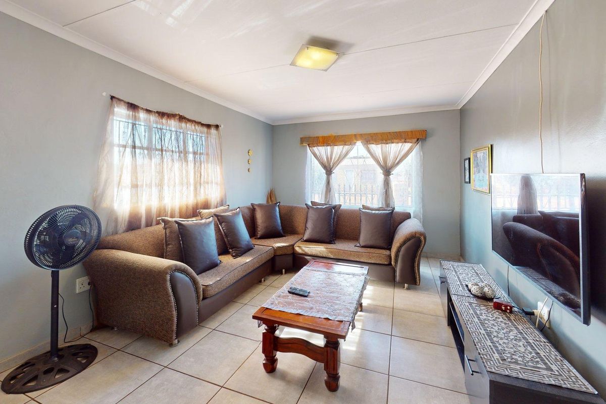 A well-finished family home that makes smart use of its space. - Photo 2