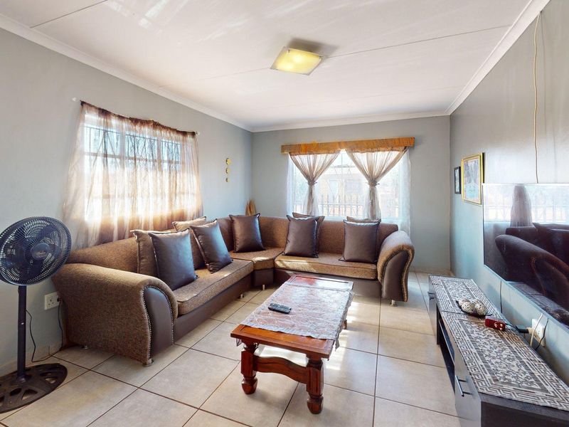 A well-finished family home that makes smart use of its space. - Photo 2