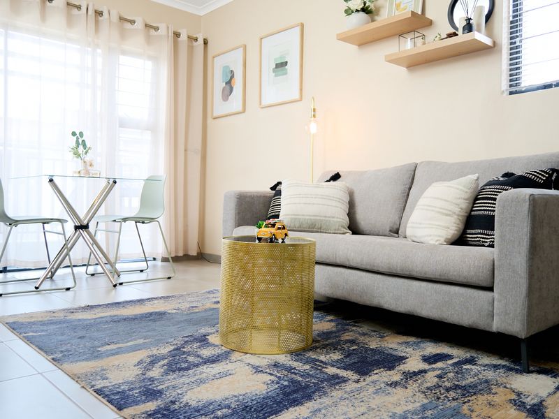 2 Bed 2 Bath Modern Unit on 2nd Floor - Photo 3