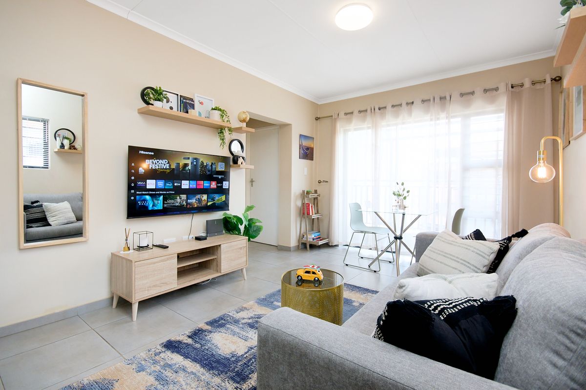 2 Bed 2 Bath Modern Unit on 2nd Floor - Photo 2