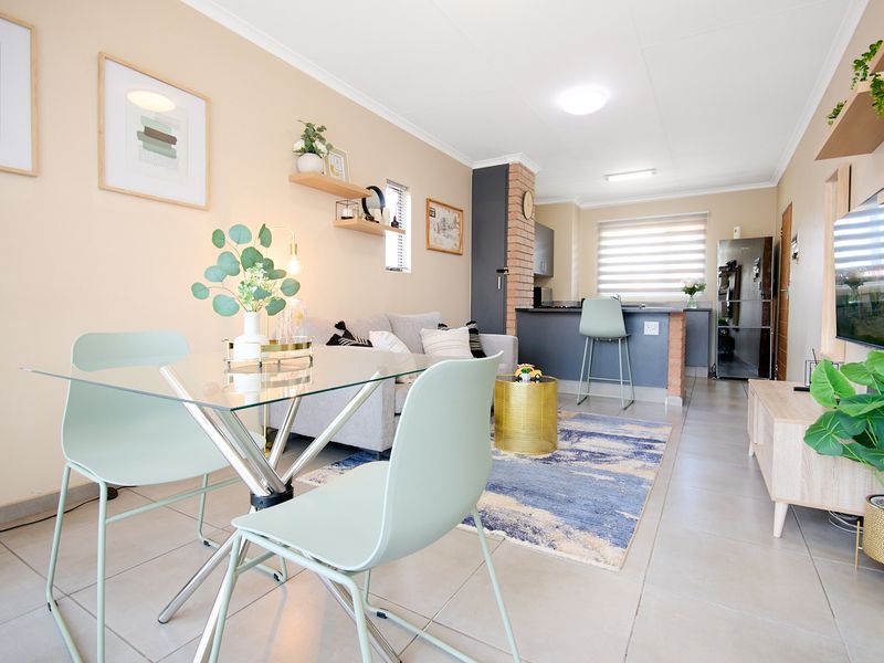 2 Bed 2 Bath Modern Unit on 2nd Floor - Photo 5