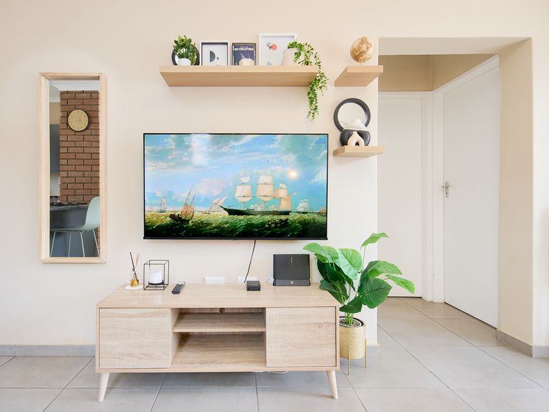 2 Bed 2 Bath Modern Unit on 2nd Floor - Photo 4