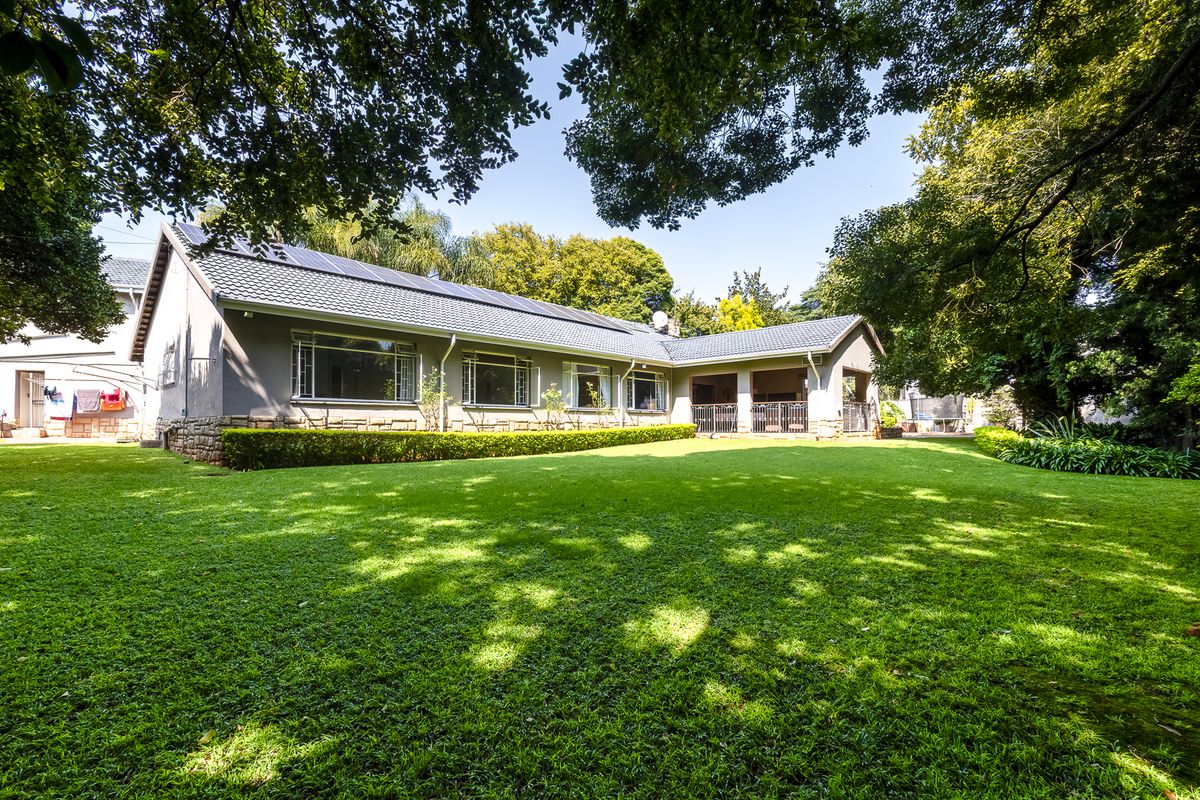 A Perfect Blend of Luxury and Functionality - Photo 5