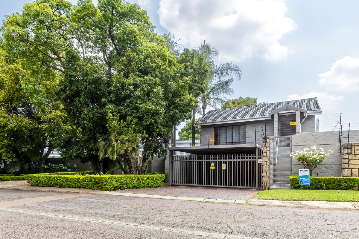 A Perfect Blend of Luxury and Functionality - Photo 3