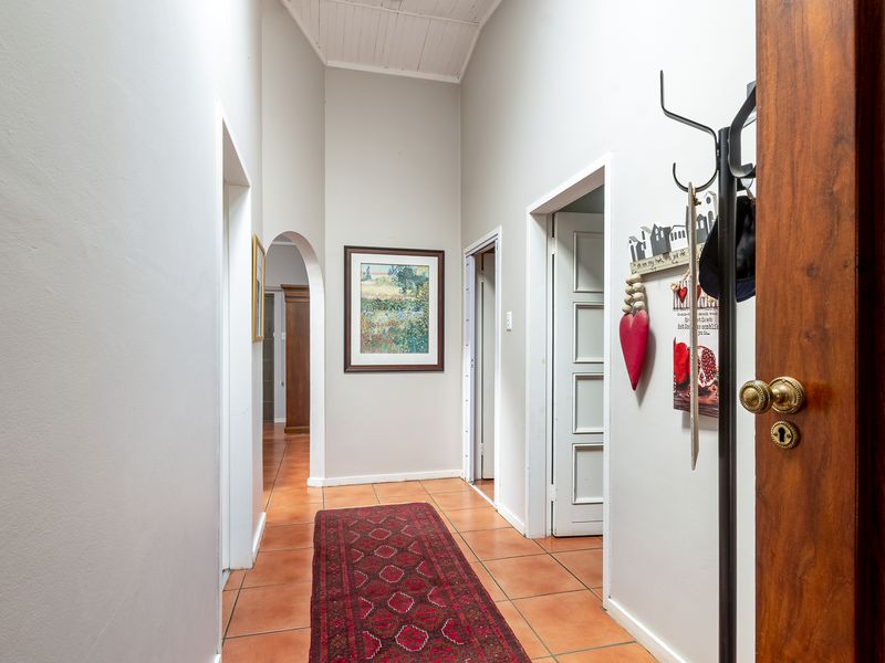 A Perfect Blend of Luxury and Functionality - Photo 8