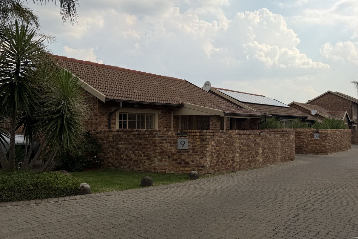 Pebble Park Simplex in Pebble Creek Estate - Photo 3