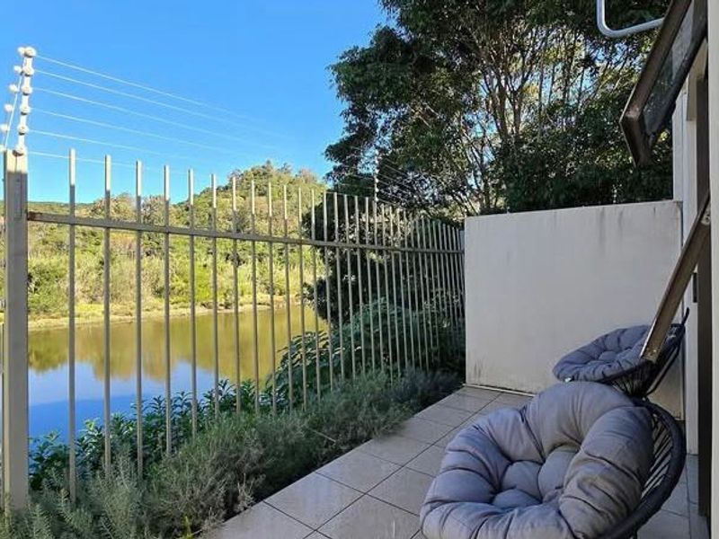 Beautiful Furnished river view 2-Bedroom Apartment to let! - Photo 8