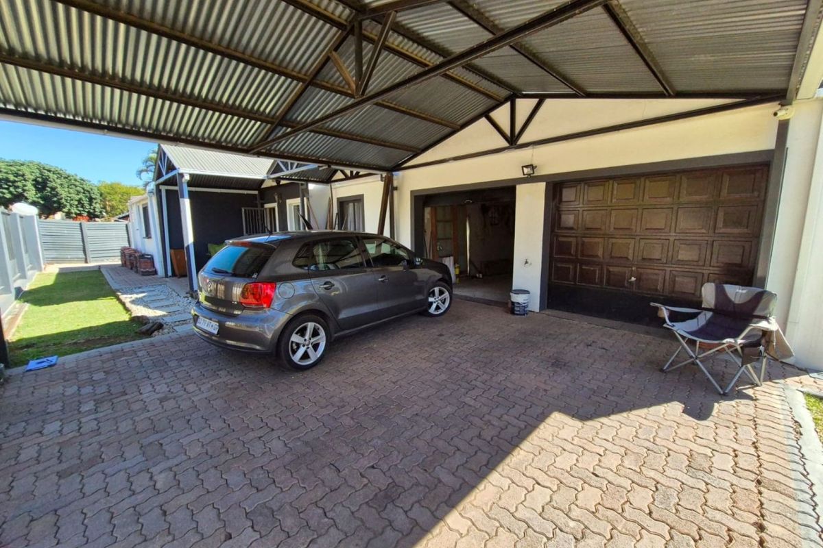 Spacious Corner-Stand Duet with Modern Finishes in Magalieskruin - Photo 2
