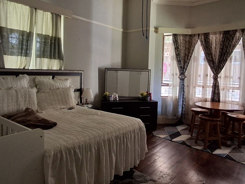 1 Bedroom Unit - Photo 5