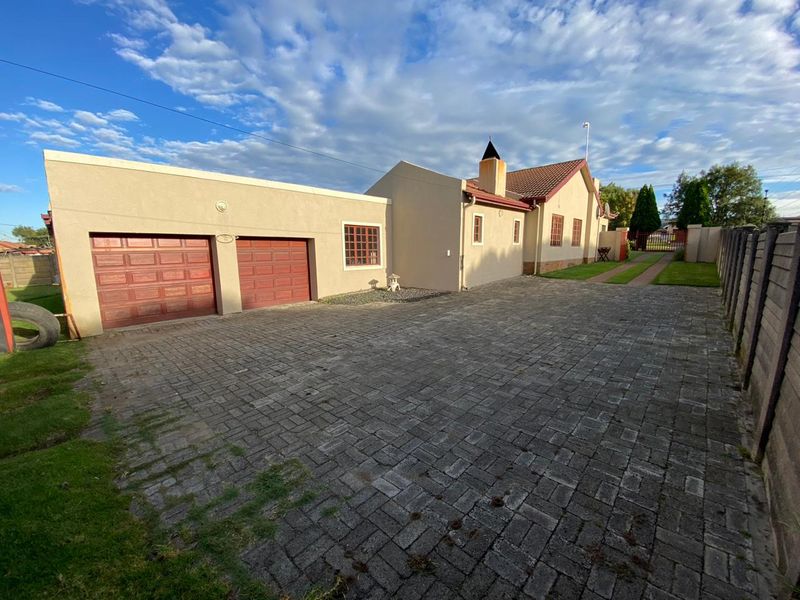 Family house for sale in New Bethal East - Photo 5