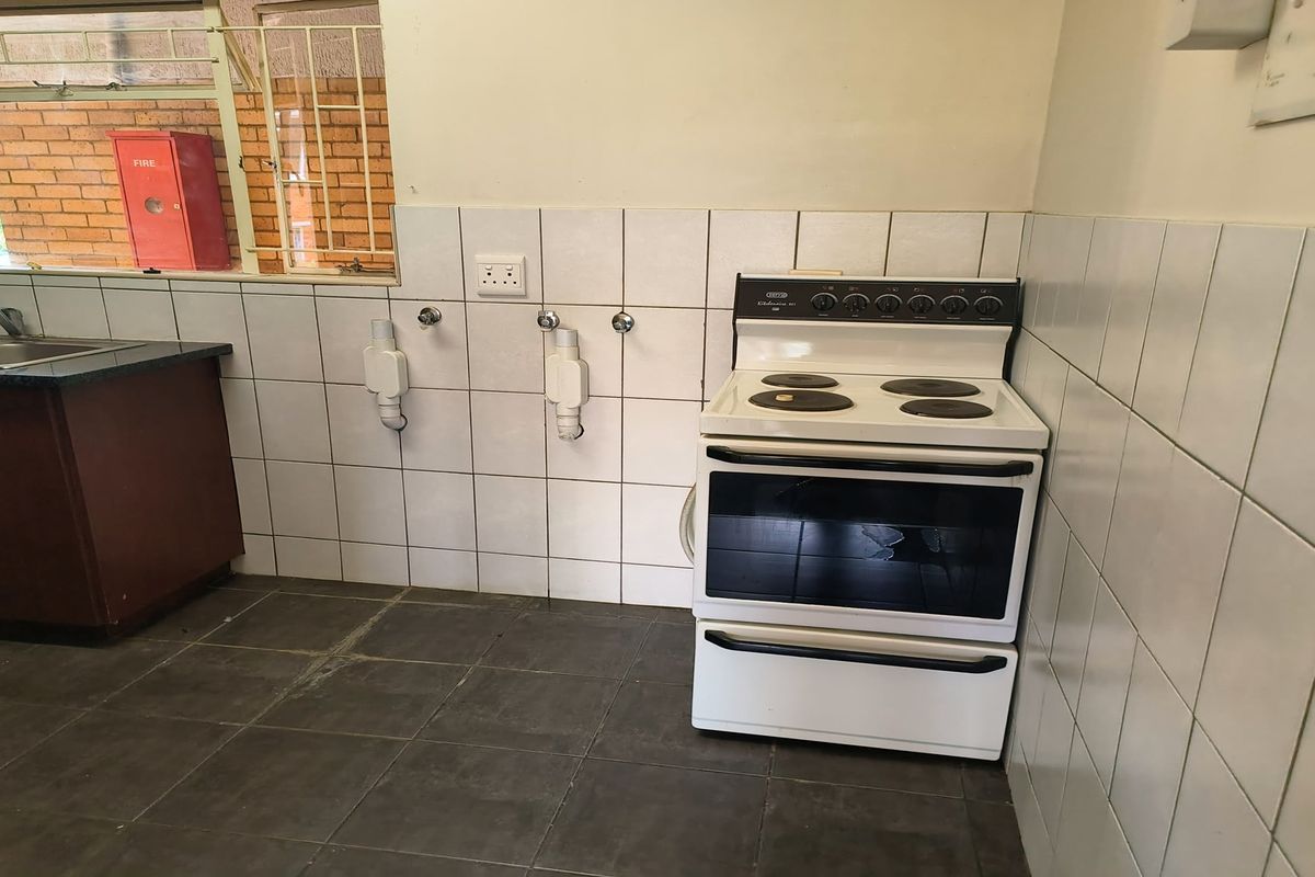 Specious Three bedroom Apartment For Sale Ideal for Families, Investors and Students in BailliePark - Photo 3