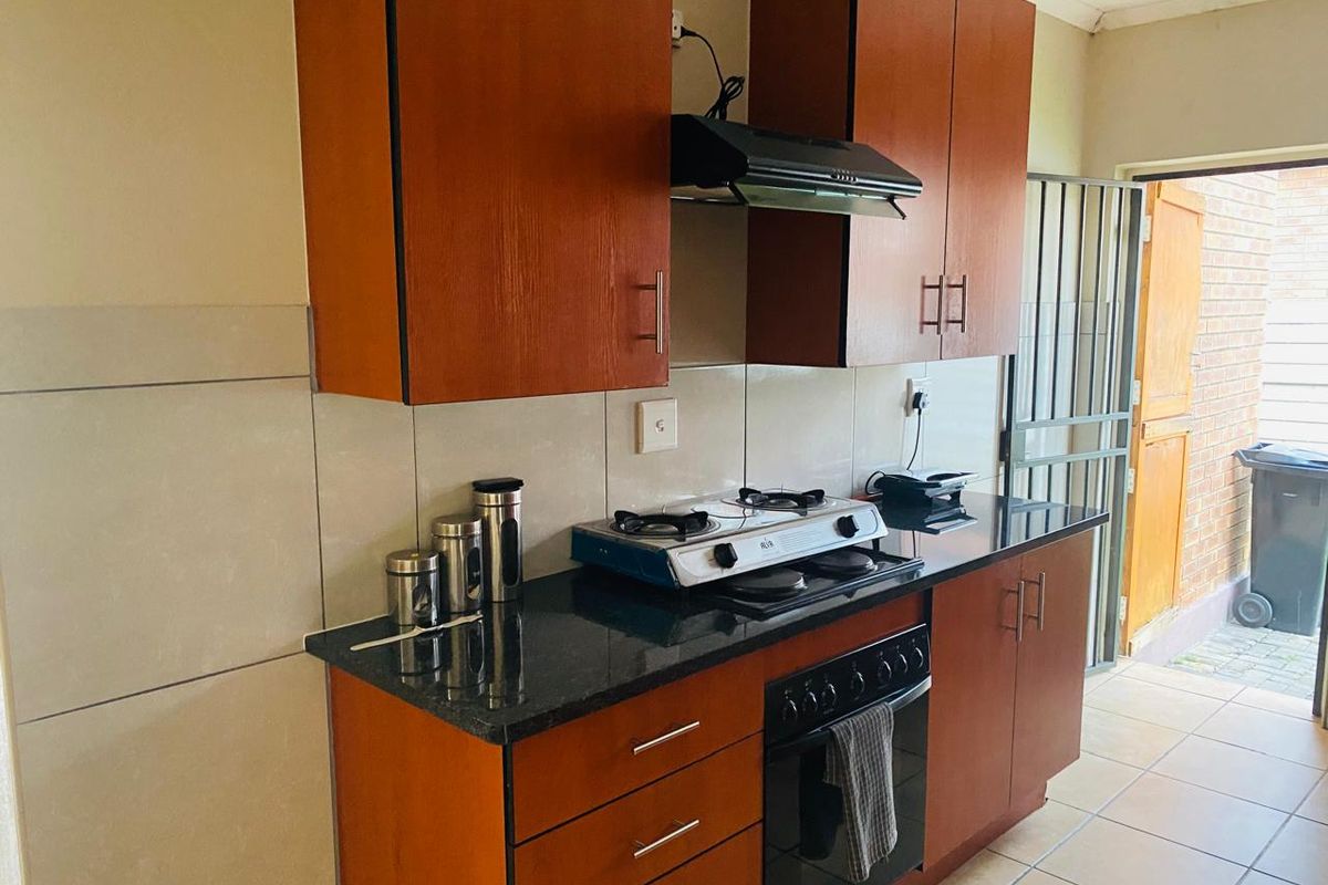 Stunning Family Home in Waterfall East - Photo 4