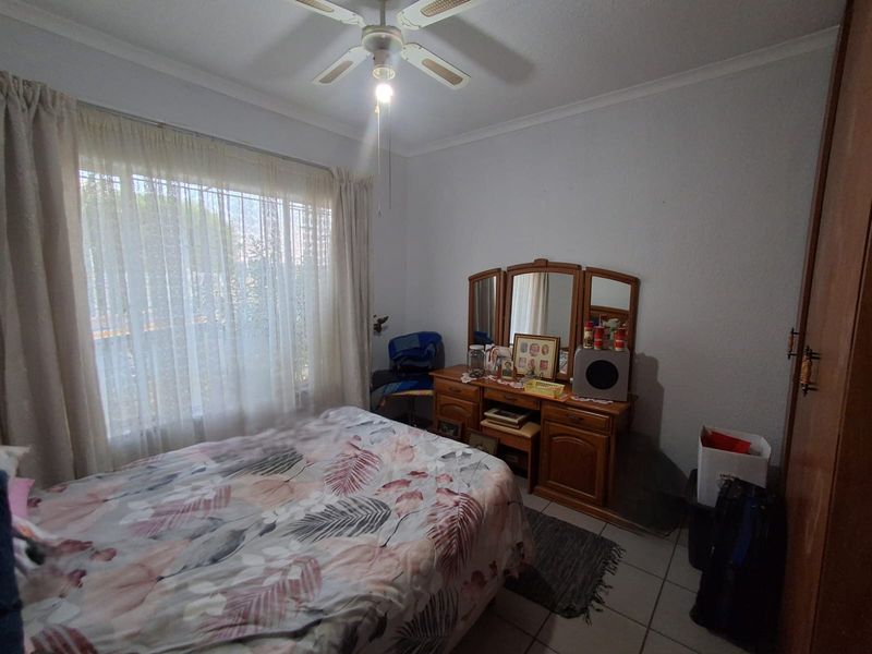 3-Bedroom Family Home with  Beautiful Garden for Sale - Photo 7