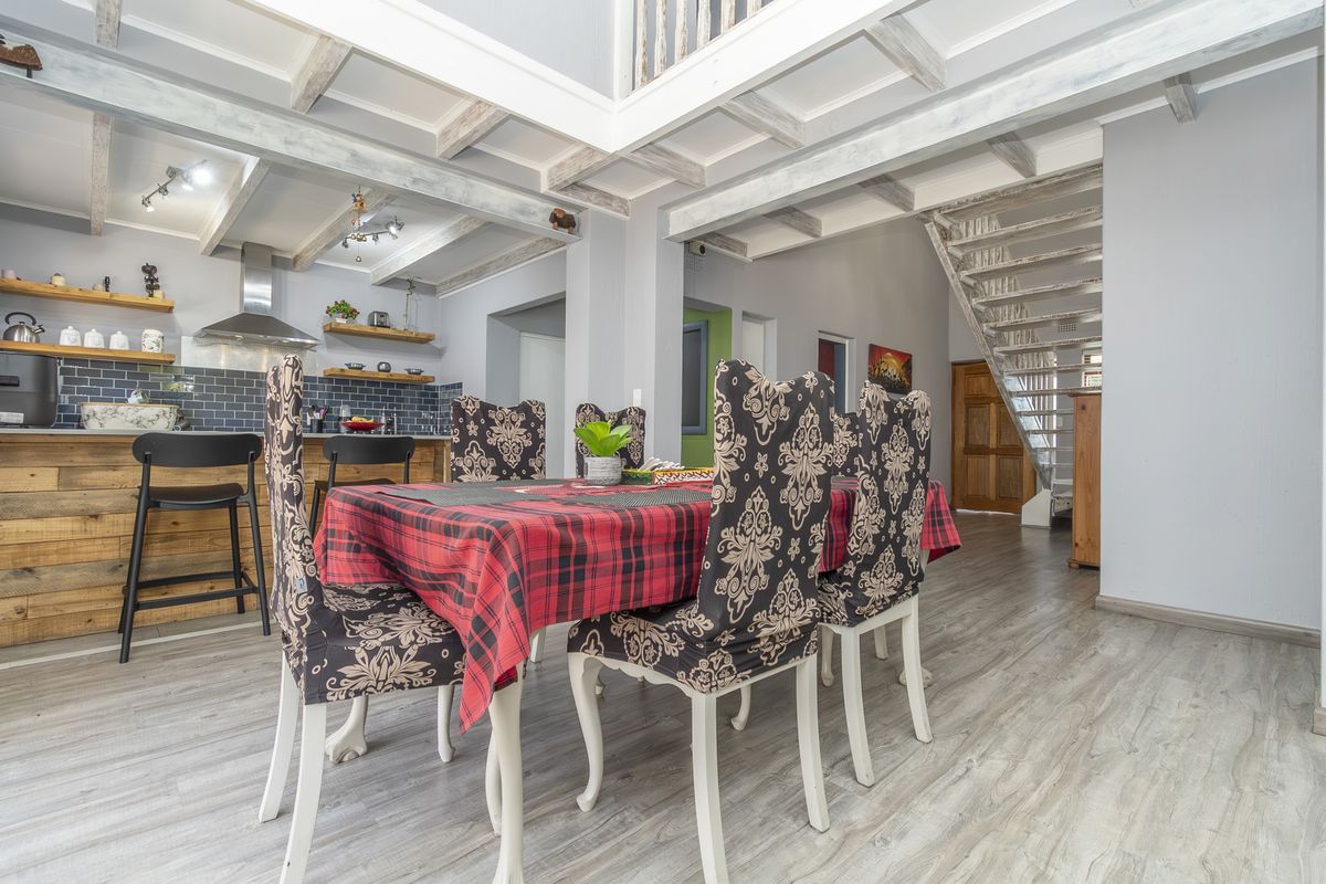 Modern, Spacious Lock and Go Duplex in Boutique Style Complex - Photo 3