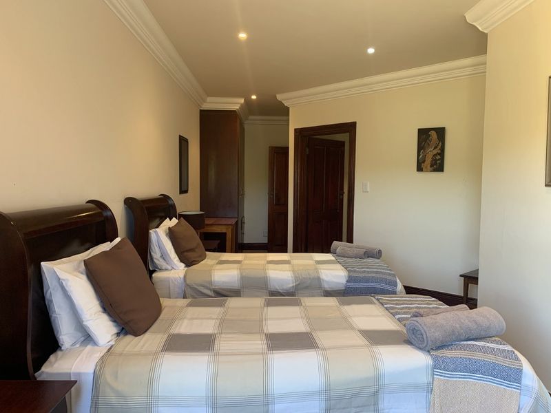 Elegant  Apartment with Ocean Views - Photo 6