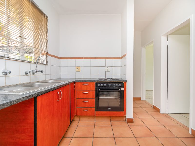 Modern 2-Bedroom Apartment  on the ground floor North Riding - Photo 3