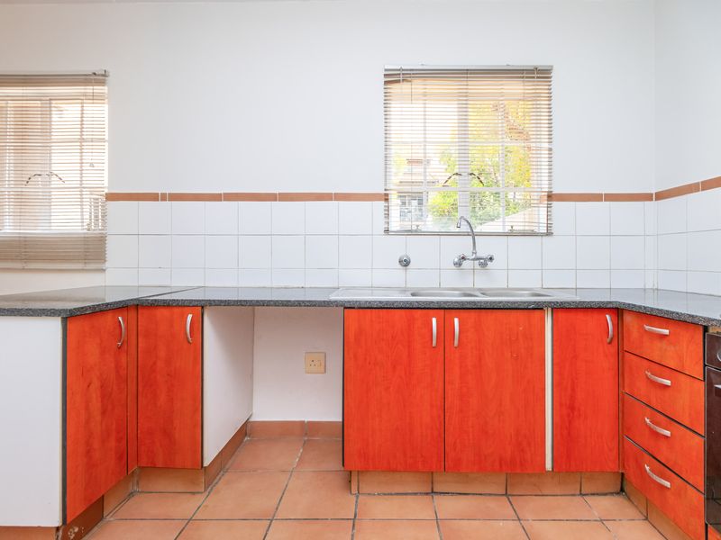 Modern 2-Bedroom Apartment  on the ground floor North Riding - Photo 2