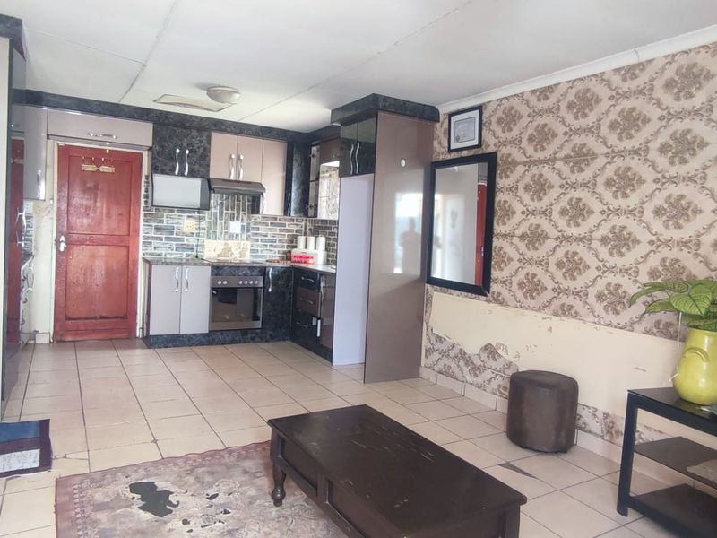 Good for investment - Photo 2