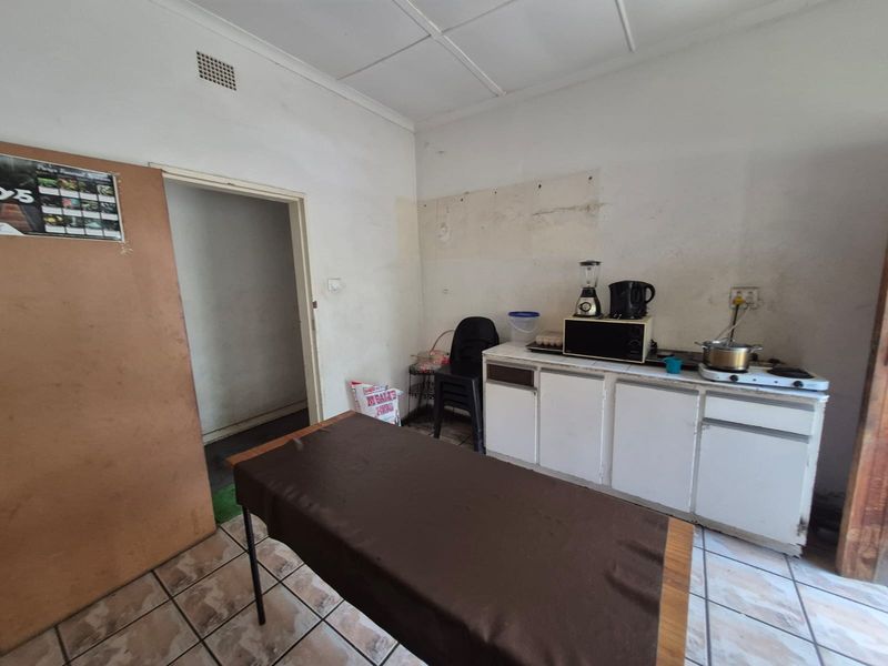 Calling all home renovators! This property is full of potential and needs some TLC. - Photo 10