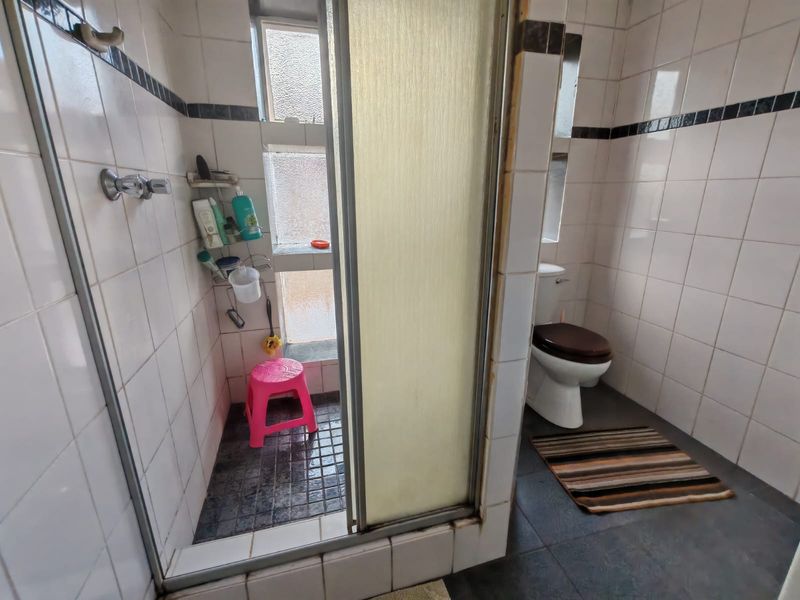 l 3 Bedroom house for sale with a swimming pool in Sasolburg Ext 23 - Photo 8