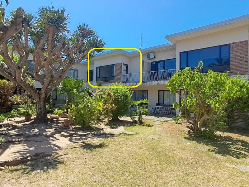 Neat First-Floor Apartment with a Garage in Beacon Bay - Photo 2
