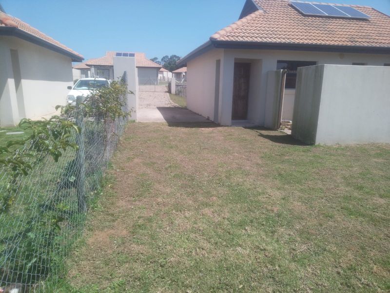 Secure Coastal Living in Umlele Springs – 2 Bedroom Stand-Alone Townhouse with Private Yard! - Photo 2