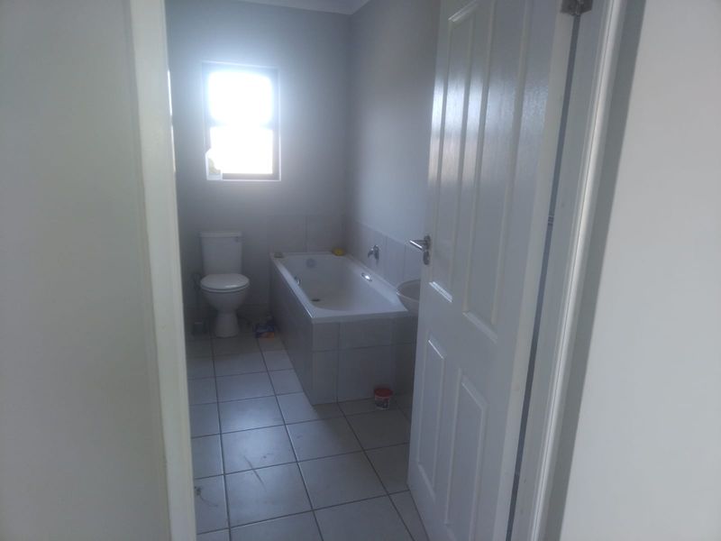 Secure Coastal Living in Umlele Springs – 2 Bedroom Stand-Alone Townhouse with Private Yard! - Photo 10