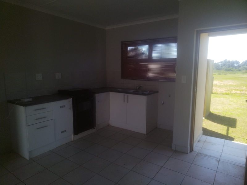 Secure Coastal Living in Umlele Springs – 2 Bedroom Stand-Alone Townhouse with Private Yard! - Photo 9