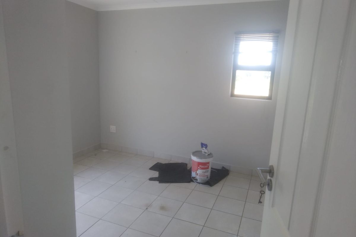 Secure Coastal Living in Umlele Springs – 2 Bedroom Stand-Alone Townhouse with Private Yard! - Photo 4