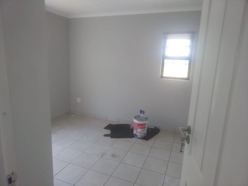 Secure Coastal Living in Umlele Springs – 2 Bedroom Stand-Alone Townhouse with Private Yard! - Photo 4